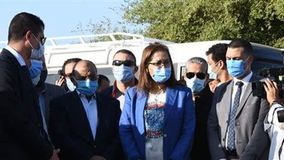 وزيرة التخطيط والتنمية الاقتصادية تتفقد مشروع  تأهيل وتبطين الترع بسوهاج