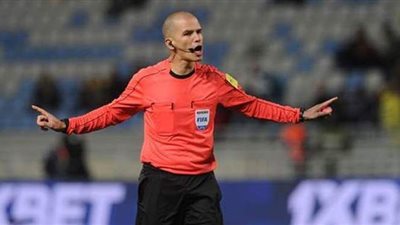 فيكتور جوميز حكما لمباراة الأهلي والوداد غدا