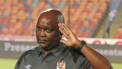 موسيماني يفوز بجائزة أفضل مدرب في جنوب أفريقيا عن الموسم الماضي