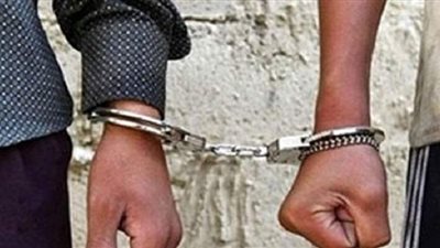 حبس ٣ أشخاص لبثهم مقاطع فيديو خادشة للحياء عبر فيس بوك