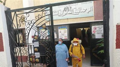 استمرار أعمال تطهير وتعقيم اللجان والمقار  الإنتخابية بالبحيرة | صور