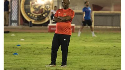 من يقود الجبهة اليسرى للأهلي أمام الوداد الليلة ؟