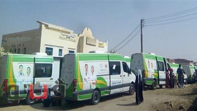 كشف وعلاج بالمجان.. قافلة طبية تفحص 1400 حالة مرضية ببني سويف