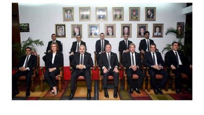 مجلس إدارة الأهلي كامل العدد  فى لقاء الوداد