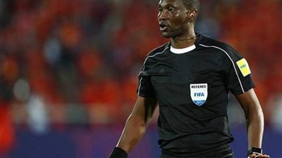 الكاميروني أليو نيانت يقترب من إدارة نهائي الكونفدرالية