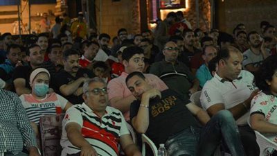 مدرب المحلة يشارك جماهير الأهلي فرحتهم بالوصول للنهائي الأفريقي | صور