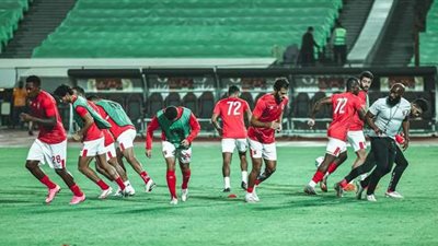 يوسف للاعبي الأهلي: 