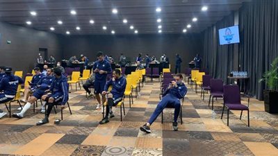 بعثة بيراميدز تخضع لمسحة كورونا بالرباط قبل نهائي الكونفدرالية | صور