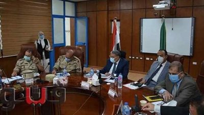 غرفة العمليات الرئيسية بالمنيا تتابع فتح لجان انتخابات النواب أمام المواطنين | صور