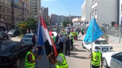 مسيرة حاشدة لجامعة دمنهور لحث المواطنين على التصويت بانتخابات النواب | صور