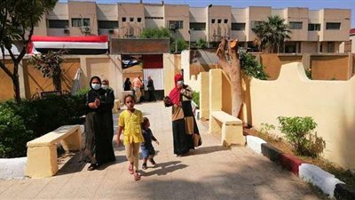 توافد المرأة الأسوانية على لجان الاقتراع للمشاركة في العملية الانتخابية