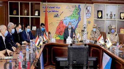 محافظ بني سويف من غرفة عمليات انتخابات النواب: انتظام التصويت فى 692 لجنة