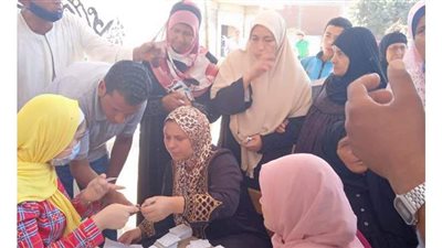 محافظ البحيرة يتفقد لجان انتخابات النواب بدمنهور ويشيد بحضور المرأة الملحوظ | صور