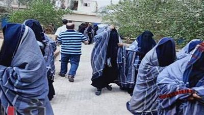 إقبال ملحوظ من سيدات سيوة على لجان انتخابات مجلس النواب في غرب مطروح