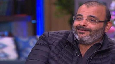 أيمن بهجت قمر يعلن تغيير فريق عمل فيلم 