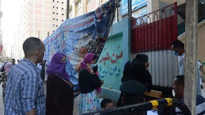 إقبال كثيف من السيدات على لجان الهرم للمشاركة بانتخابات النواب | فيديو