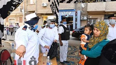 انتشار افراد الشرطة النسائية لتأمين اللجان الانتخابية في قنا