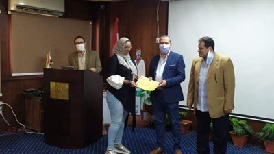اختتام فعاليات الدورة التدريبية للأطباء والتمريض بوحدات الكلى بالدقهلية