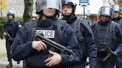 انتشار واسع لسيارات الشرطه  بمناطق أرض اللواء لتأمين الناخبين