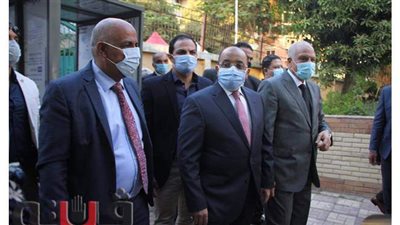 وزير التنمية المحلية ومحافظ الجيزة يتفقدان عددا من اللجان الانتخابية | فيديو