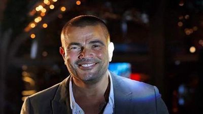 صورة جديدة لعمرو دياب تثير الجدل على مواقع التواصل الاجتماعي