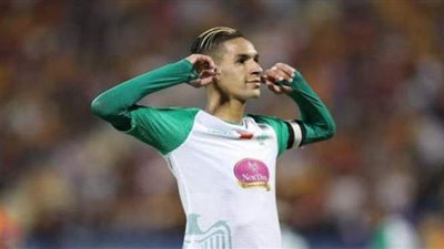 بدر بانون  ينفي احتفالة بفوز الأهلي على الوداد المغربي