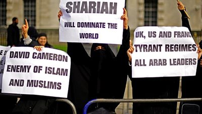 ديلي ميل تكشف جحيم المحاكم الشرعية في بريطانيا