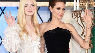 بالصور.. أنجلينا جولى تفتتح Maleficent في اليابان