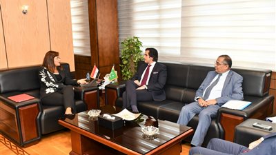 وزير التخطيط الباكستاني: تجربة قناة السويس الجديدة فريدة من نوعها