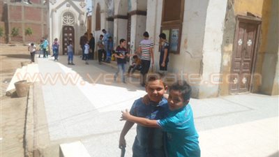 بالصور.. احتفالات الأقباط بعيد القيامة داخل كنيسة بالمنوفية