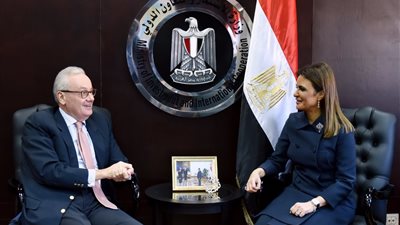 سحر نصر تبحث مع سفير إيطاليا الجديد زيادة استثمارات بلاده في مصر