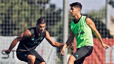 بالصور.. ريـال مدريد يختتم تدريباته لمباراته الأولى بالليجا