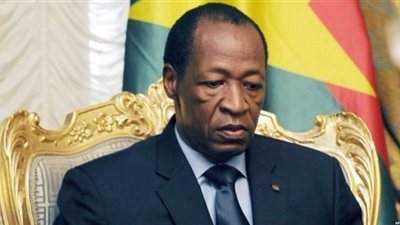 فرنسا تحتجز شقيق رئيس بوركينا فاسو السابق