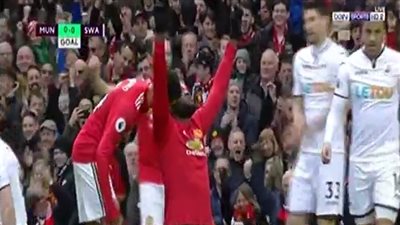 «لوكاكو» يتقدم بالهدف الأول لمانشستر يونايتد في سوانزي سيتي (فيديو)