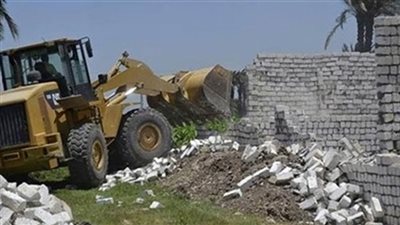إزالة 31 حالة تعد على الأراضي الزراعية ببني مزار بالمنيا