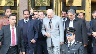 لحظة مغادرة موسى مصطفى المرشح للرئاسة مقر الوطنية للانتخابات (صور)