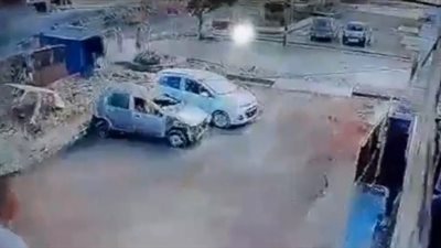 لحظة انفجار أسطوانة غاز باعة جائلين بالهند (فيديو)