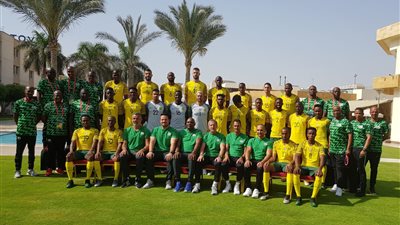 منتخب جنوب أفريقيا يلتقط الصورة الرسمية لكأس الأمم 2019