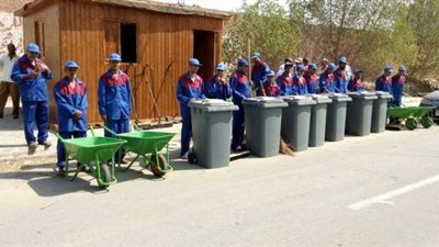 رسميا.. الحكومة تعترف بفشل منظومة النظافة الجديدة.. «الفريزة» يملأون شوارع العاصمة والجيزة تلجأ لـ«فسخ التعاقدات».. ومحافظ أسيوط: نعاني من مشكلة في الجمع السكني.. والقمامة متواجدة 