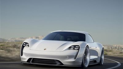 «بورش» تخطط لتحويل جميع سياراتها إلى كهربائية بحلول 2027