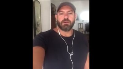 بالفيديو.. عمرو يوسف: «أنا كويس ومش هسيب حقي»