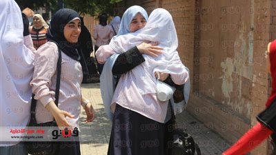 بالفيديو والصور.. طلاب 