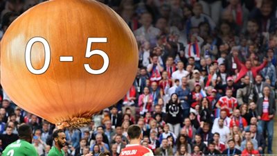 «عكاظ» تسخر من خسارة السعودية أمام روسيا: أفطرنا على بصلة