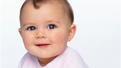 3 أسباب تؤدي إلى إصابة طفلك بالرعشة خلال الشهور الأولى