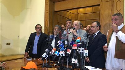 مرشح الرئاسة المحتمل موسى مصطفى موسى في أول مؤتمر صحفي: لا أبحث عن الشهرة.. دخل الشاب سيصل لـ10 آلاف جنيه.. حل مشكلات الاقتصاد خلال 6 شهور.. لا تصالح مع الإخوان.. ووقف تأييد السيسي بعد قرار خوض السباق