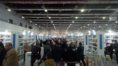 100 ألف جنيه مبيعات جناحي «الأعلى للثقافة» و«صندوق التنمية» بمعرض الكتاب