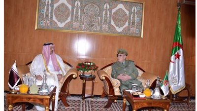 بالصور.. وزير الدفاع القطري يبحث مع قائد الجيش الجزائري العلاقات بين البلدين