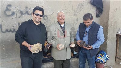 جمارك صادر بدر الذهبية يضبط محاولة تهريب 88 كيلو أحجار كريمة (صور)