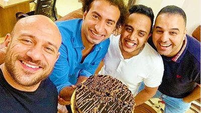 أحمد مكي يوجه رسالة لعلي ربيع وأوس أوس بعد احتفالهم بعيد ميلاده