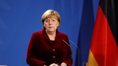 ميركل: ألمانيا لن تتخذ قرارات منفردة بشأن المهاجرين